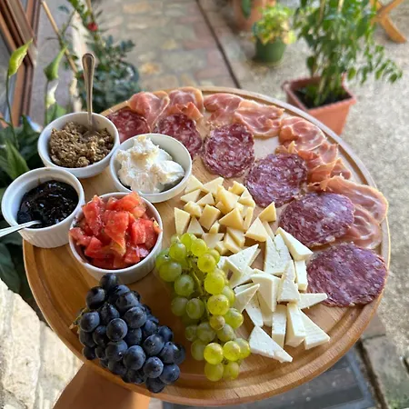 Kantina & Ferma Dukat 酒店